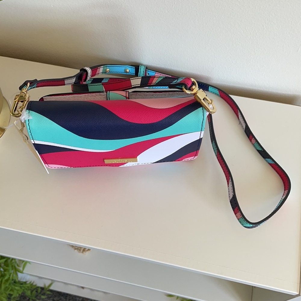 ✨HP✨ Trina Turk | Crossbody - Picture 2 of 8